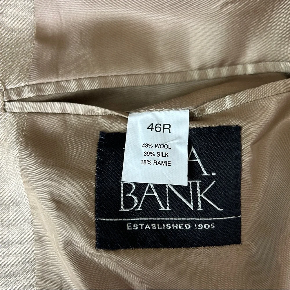 NWT - Jos.A.BANK Men’s suit jacket | 46R   Condition NWT